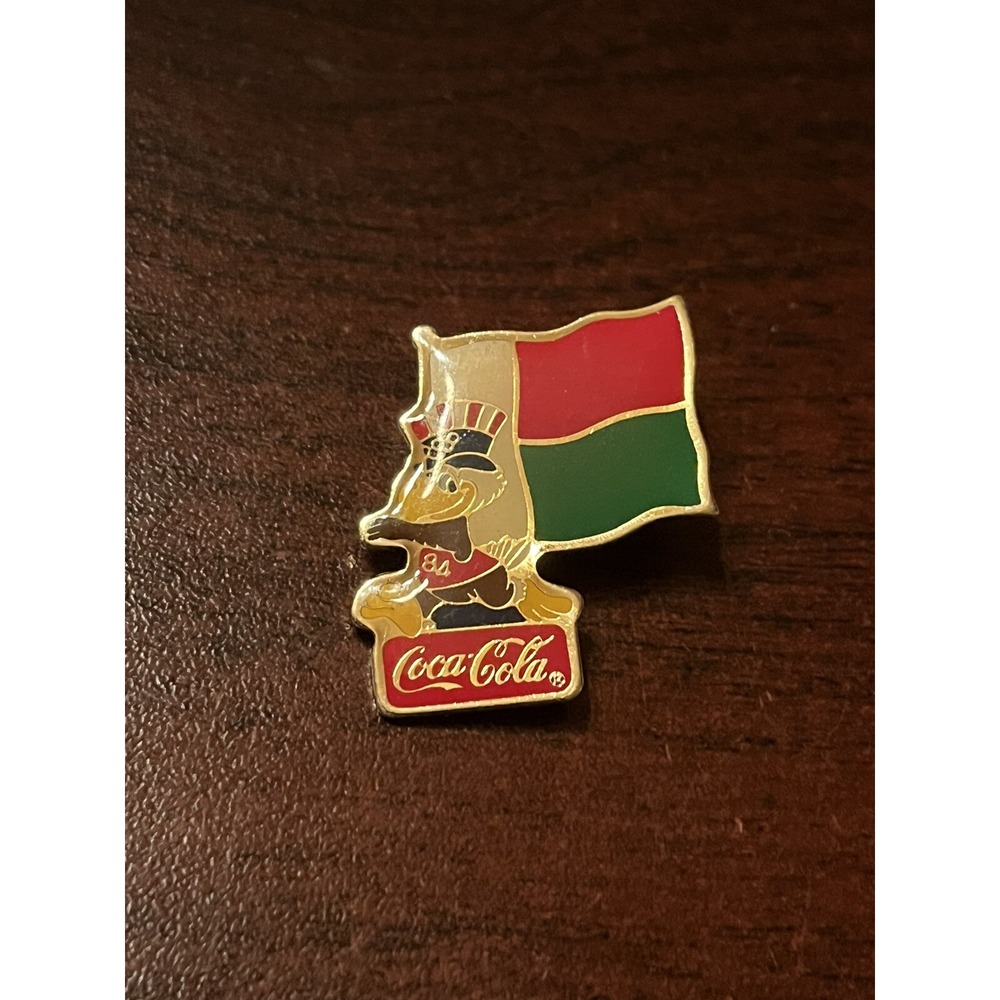 Vintage 1984 LA Olympics Coca Cola Sam Eagle Madagascar Flag Lapel‎ Pin